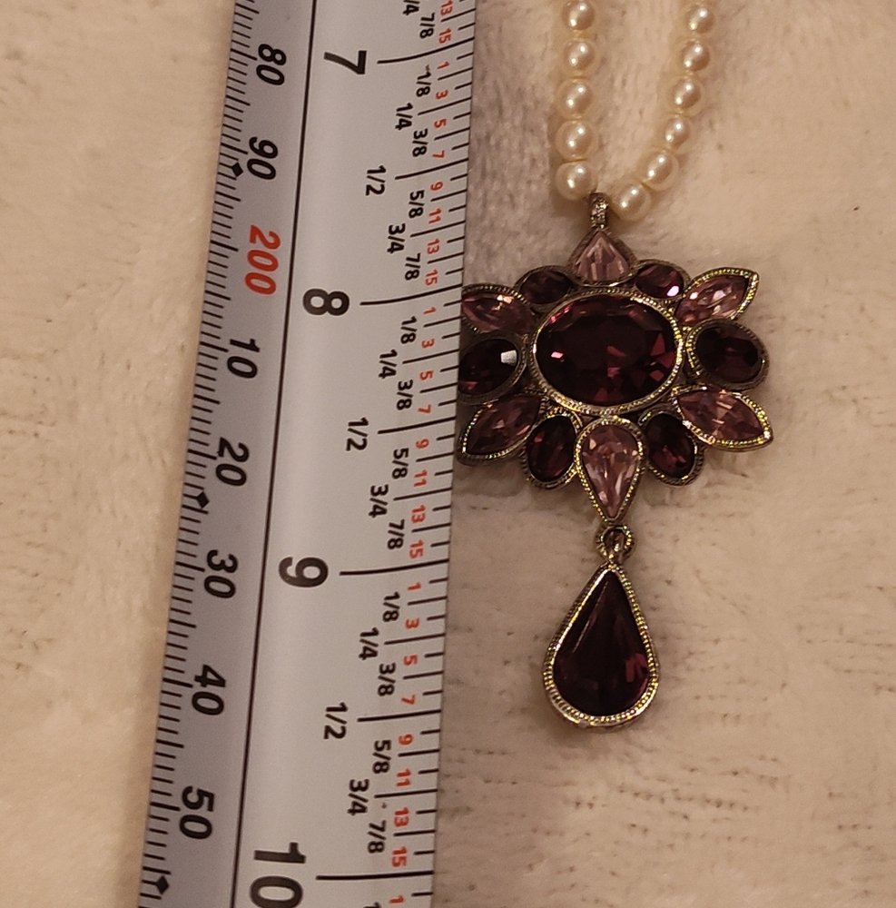 Vintage! Elegant Pearl and Purple Gemstone Jewelry Set - Picture 5 of 10